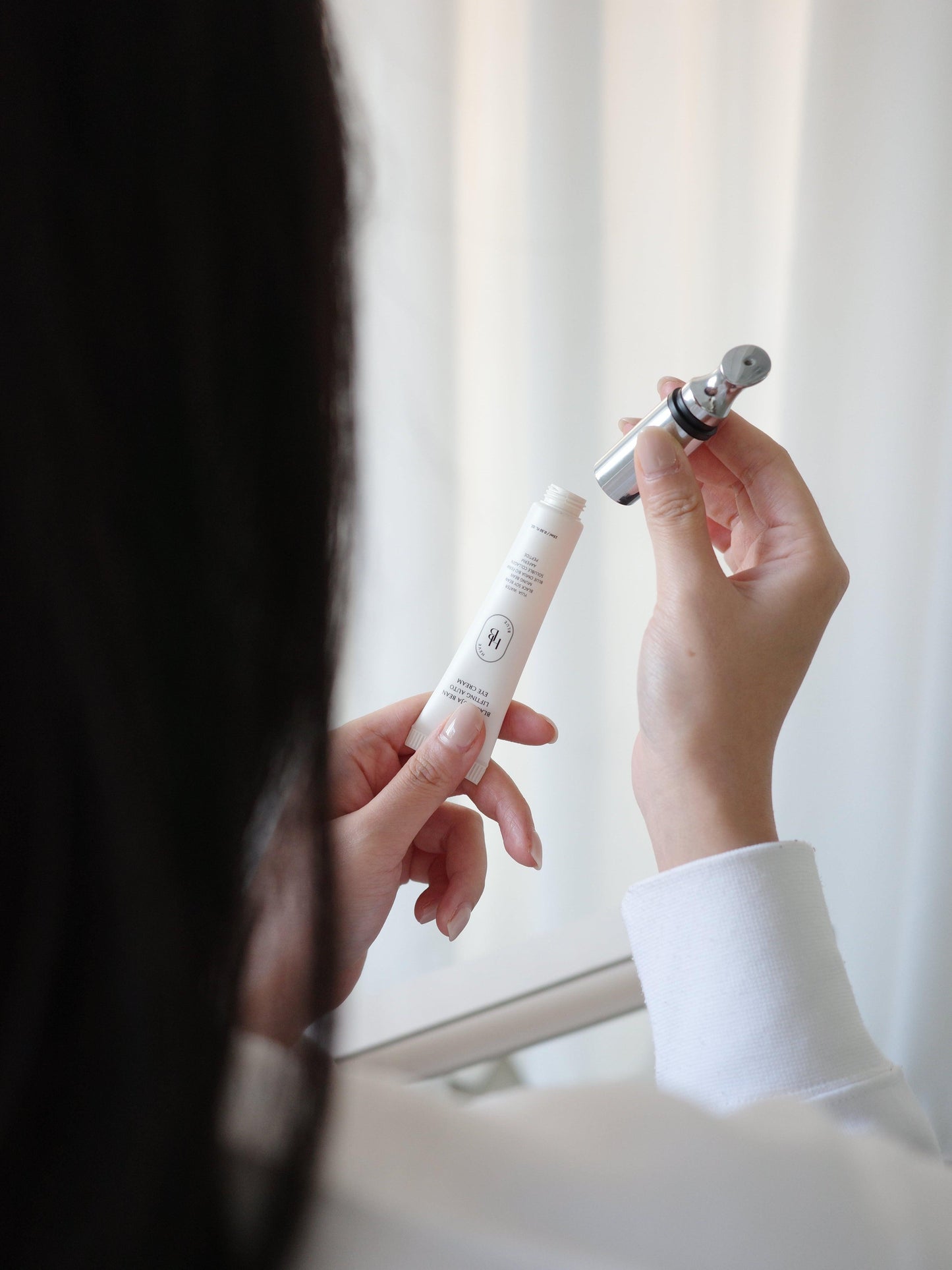 HEVEBLUE Black Yuja Bean Lifting Auto Eye Cream - Song of Skin